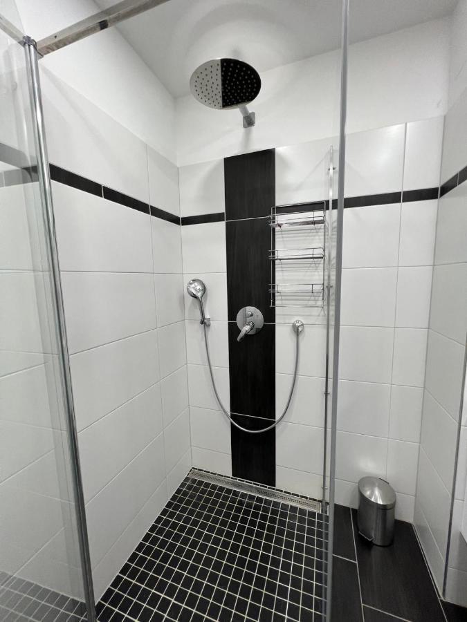 Monterey Apartment Vienne Extérieur photo